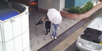 浮気調査で探偵が雨の日を嫌うのは傘で顔が隠れるから